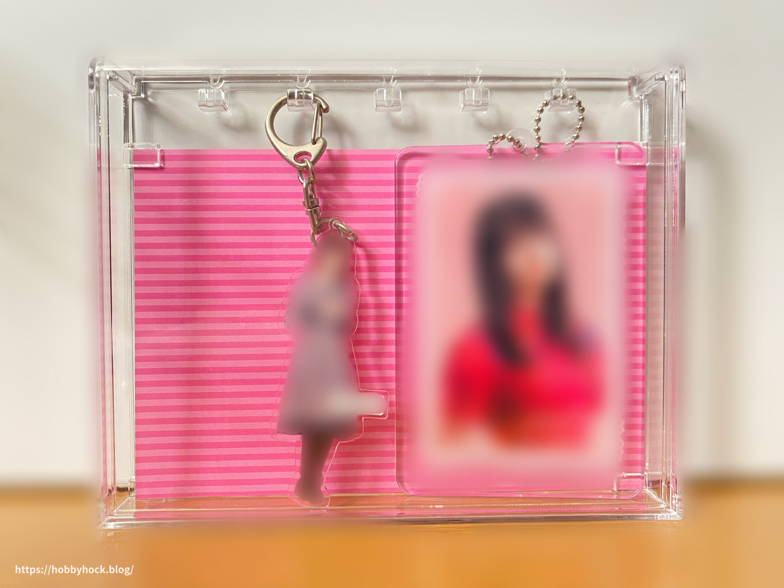 サイズが大きいアクキーを飾った時の画像