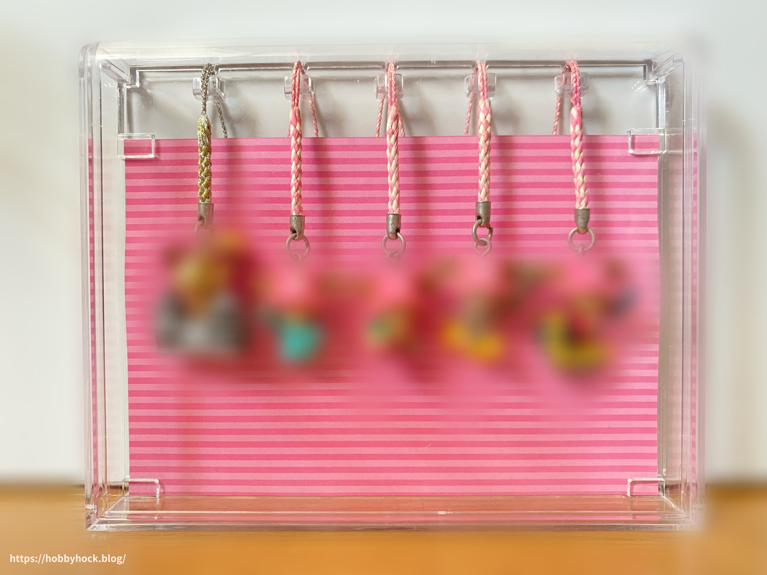 キーホルダーを5つ飾った時の画像